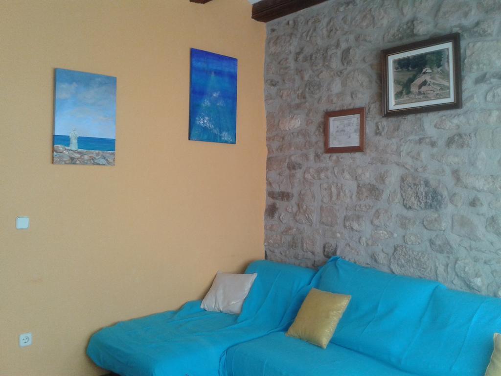 Casa Angrill Hotel Oliana Екстериор снимка